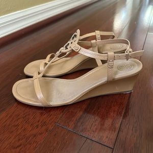 TORY BURCH LEATHER T STRAP SANDAL
